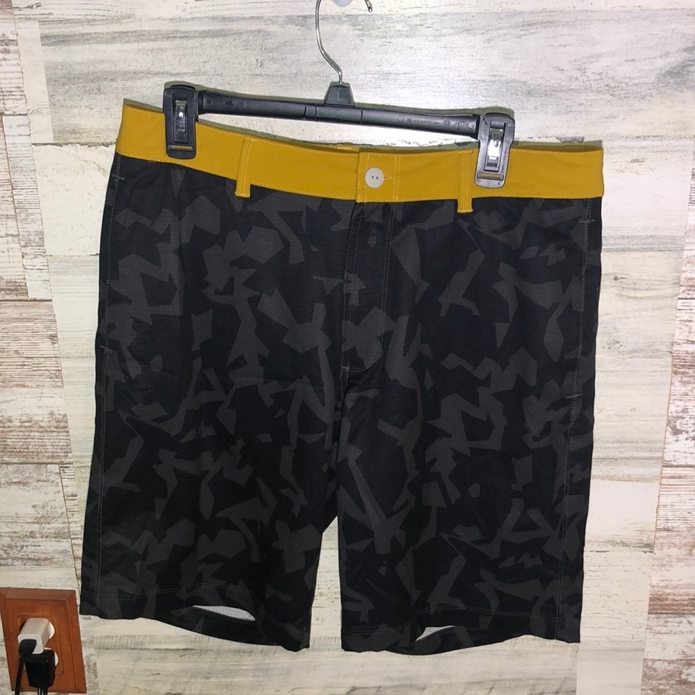 The North Face Morphious Hybrid Shorts Men's Black
Swim trucks causal swim suit​